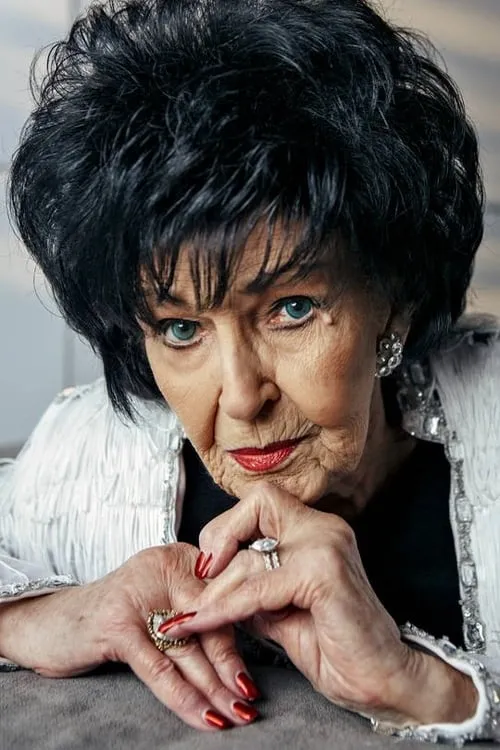 Wanda Jackson interpretando a Self