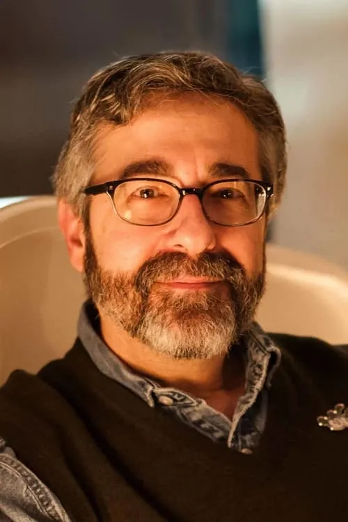 Warren Spector interpretando a Self