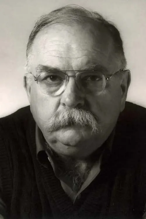 Wilford Brimley interpretando a Stu