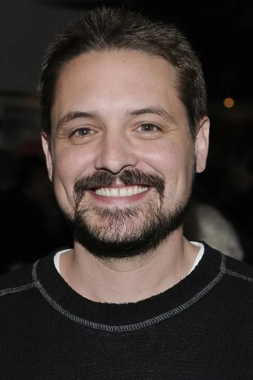 Dave B. Mitchell ha trabajado con Will Friedle en 2 ocasiones