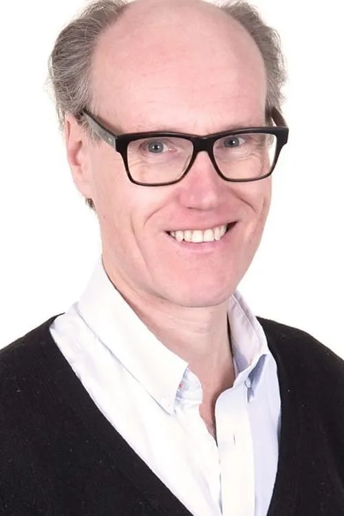 Will Gompertz interpretando a Participant