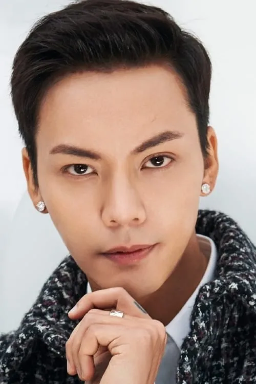 William Chan Wai-Ting interpretando a Jerry