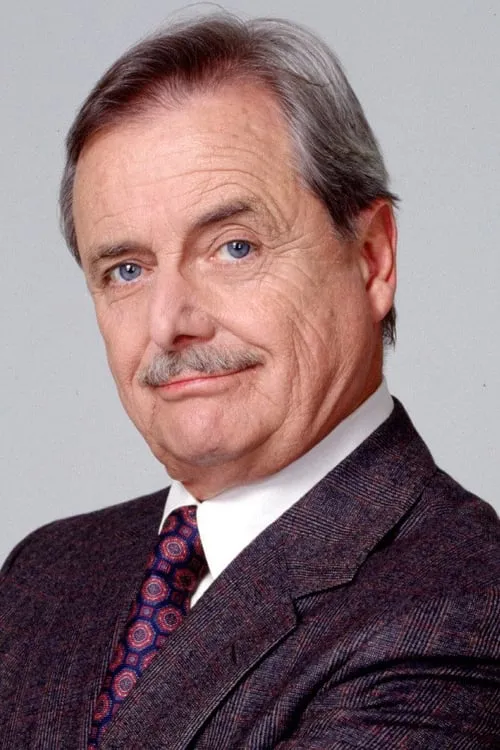 William Daniels interpretando a Leonard Alexander