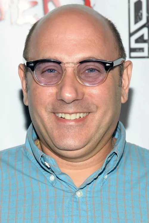 Willie Garson interpretando a Sonny Spike