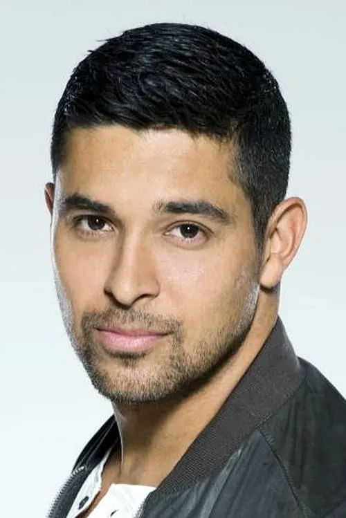 Wilmer Valderrama interpretando a Sam