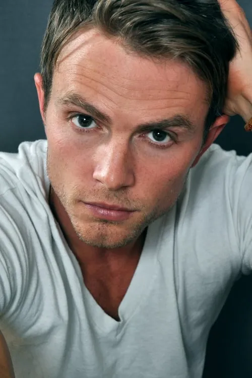 Actor Wilson Bethel