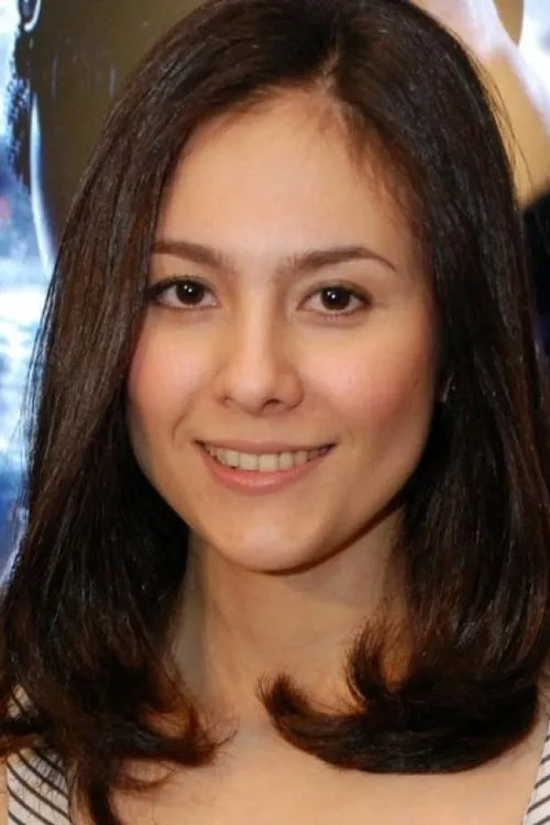 Actor Wulan Guritno