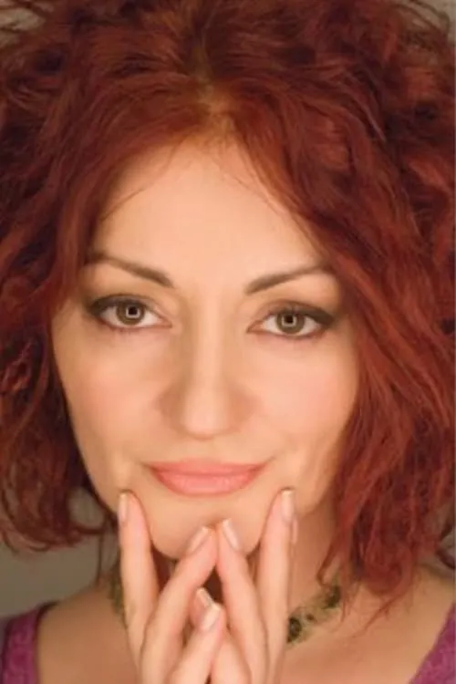 Yasemin Alkaya interpretando a Gülizar