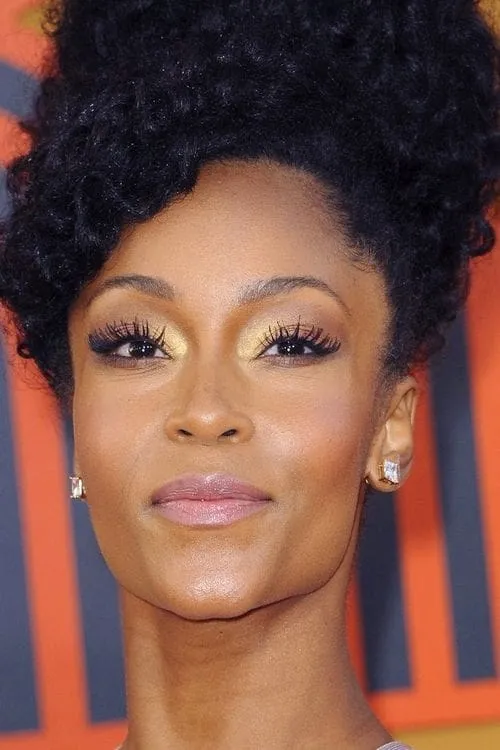 Actor Yaya DaCosta