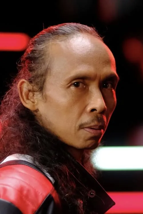 Yayan Ruhian interpretando a Mad Dog