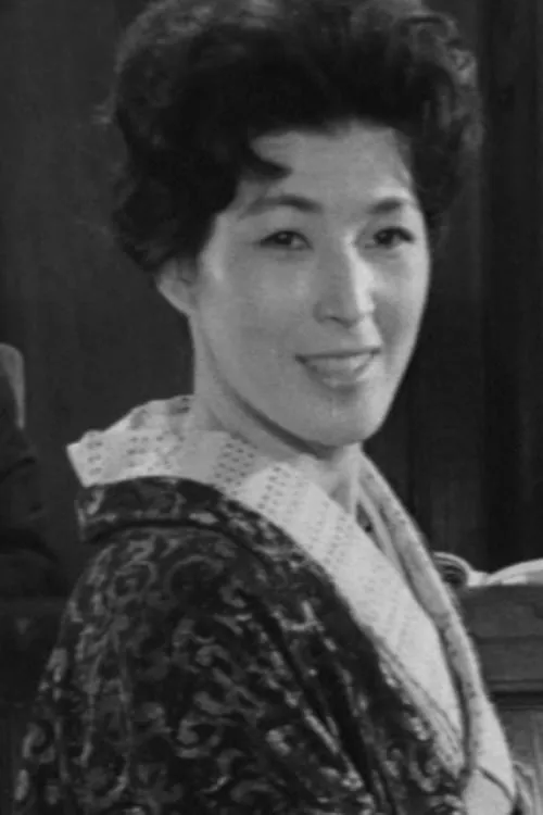 Actor Yoko Hizakura