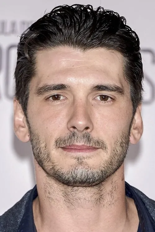 Yon González interpretando a Boris