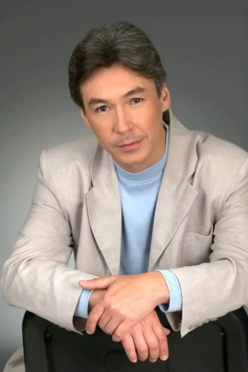 Zhan Baizhanbayev interpretando a 