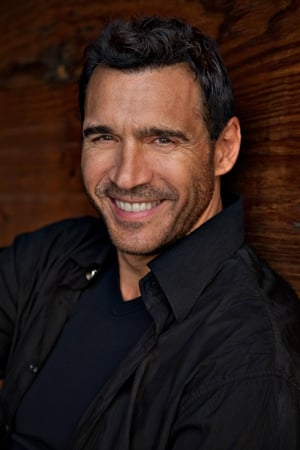 Adrian Paul interpretando a General Dane