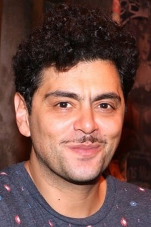 Actor Alberto Ajaka