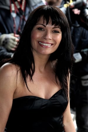 Alison King interpretando a Lara