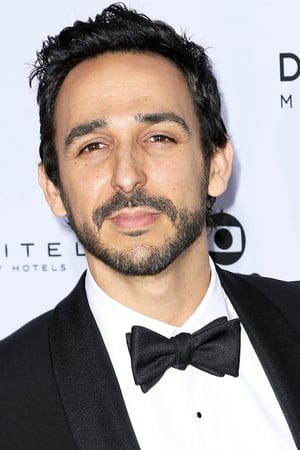 Foto de perfil del actor Amir Arison en el reparto