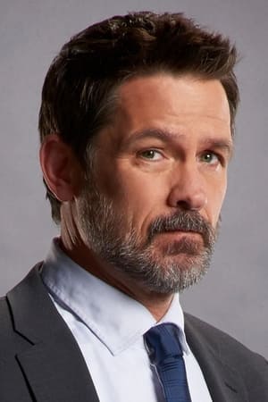 Billy Campbell interpretando a Abraham Lincoln