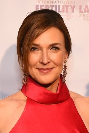 Brenda Strong interpretando a Chef Gloria