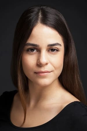 Burcu Türünz en el reparto