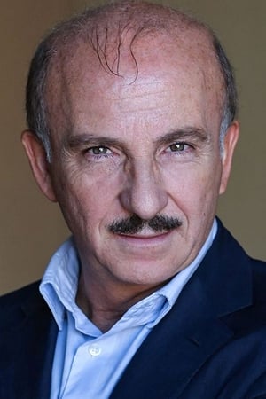 Foto de perfil del actor Carlo Buccirosso en el reparto