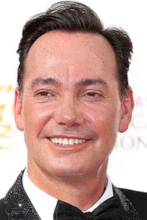 Craig Revel Horwood interpretando a Self - Judge