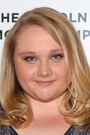 Danielle Macdonald interpretando a Mackenzie