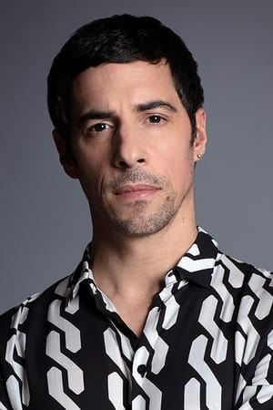 Actor Esteban Lamothe