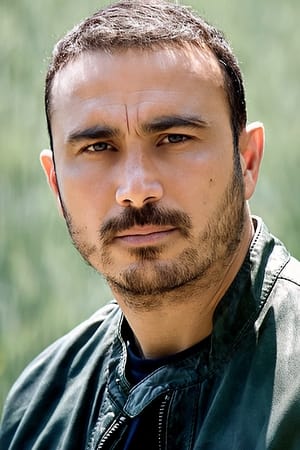 Foto de perfil del actor Francesco Di Leva en el reparto