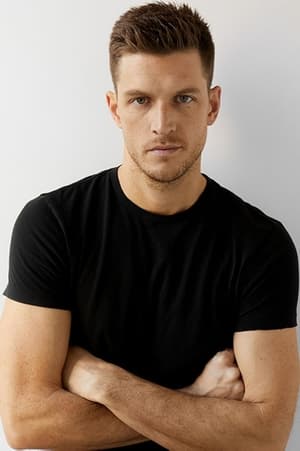 Actor Logan Macrae