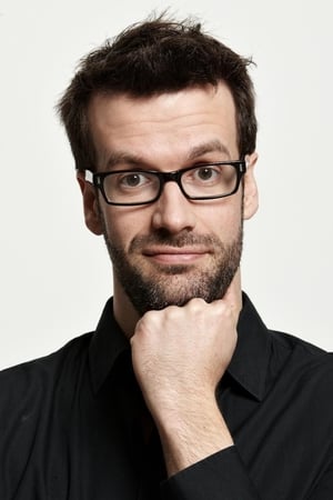 Marcus Brigstocke interpretando a 