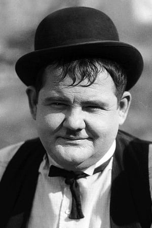 Oliver Hardy interpretando a Head Waiter (as Babe Hardy)