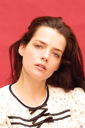 Roxane Mesquida en el reparto