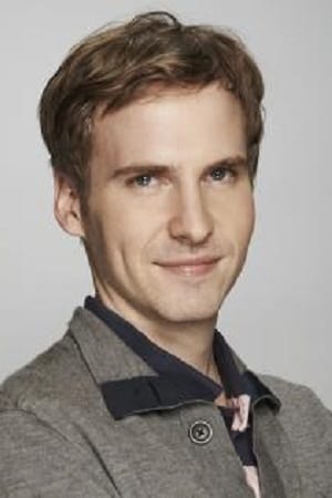 Ryan Spahn interpretando a Francis