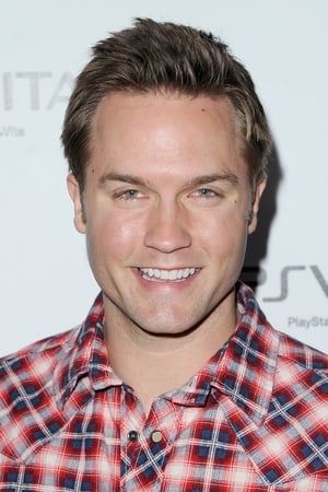 Scott Porter interpretando a Luke Travers