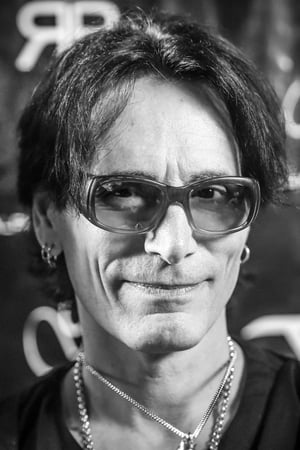 Sharon Osbourne ha trabajado con Steve Vai en 2 ocasiones