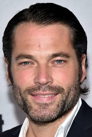 Tim Rozon interpretando a Christian Locke