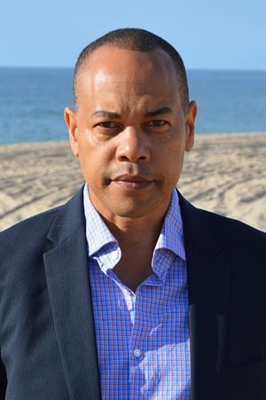 Foto de perfil del actor Tyrone Mitchell Henderson en el reparto