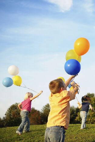 Diversión y rimas en familia en la programación de Baby TV (Programa infantil)