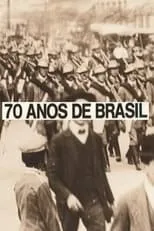 Tite de Lemos interpreta a Narrator en 70 Anos de Brasil (Da Belle Époque aos Nossos Dias)