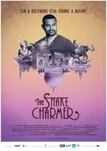 Aamir Khan interpreta a Self en Aamir Khan: The Snake Charmer