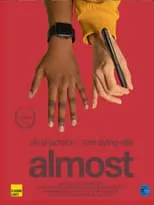 Rose Ayling-Ellis es Sarah en Almost