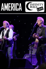 Gerry Beckley es himself en America - Infinity Hall Live