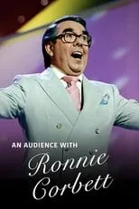 Magnus Magnusson interpreta a  en An Audience with Ronnie Corbett