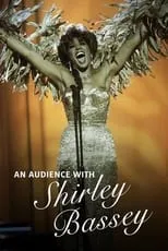 Barbara Knox interpreta a Self en An Audience with Shirley Bassey