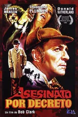 Norman Gay interpreta a Distinguished Gentleman (uncredited) en Asesinato por decreto