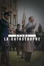 Léonie Simaga interpreta a Narratrice en Avant la catastrophe