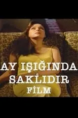 Portada de Ay, Işığında Saklıdır