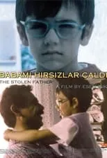 Füsun Demirel interpreta a Mother en Babamı Hırsızlar Çaldı