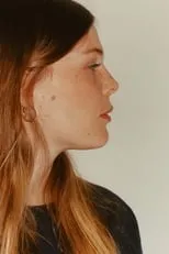 Maggie Rogers interpreta a Herself en Back In My Body